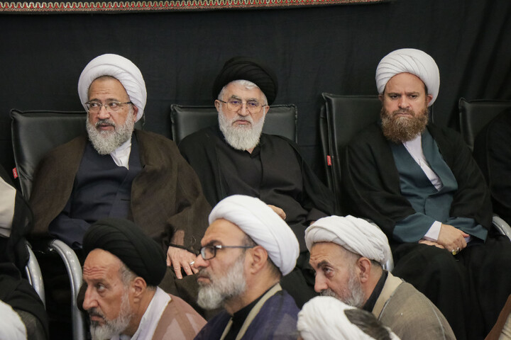 تصاویر/ برگزاری مراسم گرامیداشت و یادبود رهبر شهید حضرت آیت‌الله العظمی سید علی حسینی خامنه‌ای از سوی مرجع عالی‌قدر، حضرت آیت‌الله العظمی نوری همدانی «مدظله العالی»