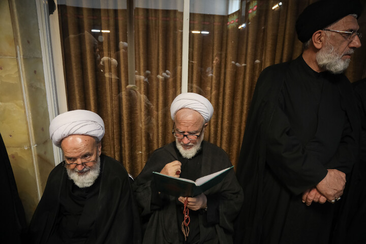 تصاویر/ برگزاری مراسم گرامیداشت و یادبود رهبر شهید حضرت آیت‌الله العظمی سید علی حسینی خامنه‌ای از سوی مرجع عالی‌قدر، حضرت آیت‌الله العظمی نوری همدانی «مدظله العالی»