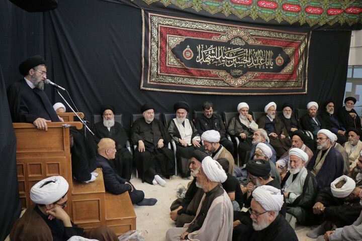 تصاویر/ برگزاری مراسم گرامیداشت و یادبود رهبر شهید حضرت آیت‌الله العظمی سید علی حسینی خامنه‌ای از سوی مرجع عالی‌قدر، حضرت آیت‌الله العظمی نوری همدانی «مدظله العالی»