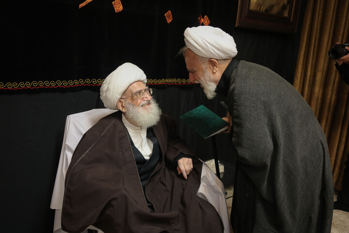 تصاویر/ برگزاری مراسم گرامیداشت و یادبود رهبر شهید حضرت آیت‌الله العظمی سید علی حسینی خامنه‌ای از سوی مرجع عالی‌قدر، حضرت آیت‌الله العظمی نوری همدانی «مدظله العالی»
