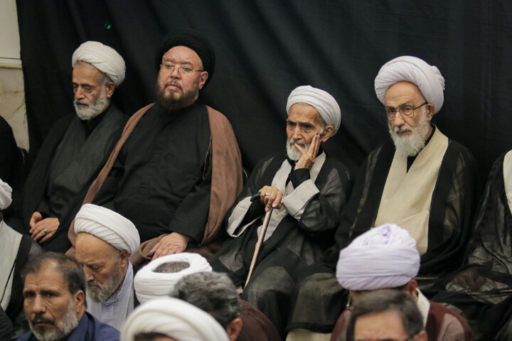 تصاویر/ برگزاری مراسم گرامیداشت و یادبود رهبر شهید حضرت آیت‌الله العظمی سید علی حسینی خامنه‌ای از سوی مرجع عالی‌قدر، حضرت آیت‌الله العظمی نوری همدانی «مدظله العالی»