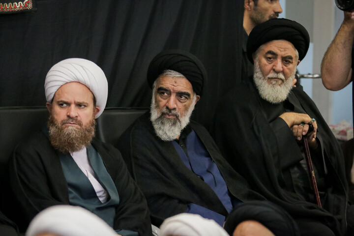 تصاویر/ برگزاری مراسم گرامیداشت و یادبود رهبر شهید حضرت آیت‌الله العظمی سید علی حسینی خامنه‌ای از سوی مرجع عالی‌قدر، حضرت آیت‌الله العظمی نوری همدانی «مدظله العالی»