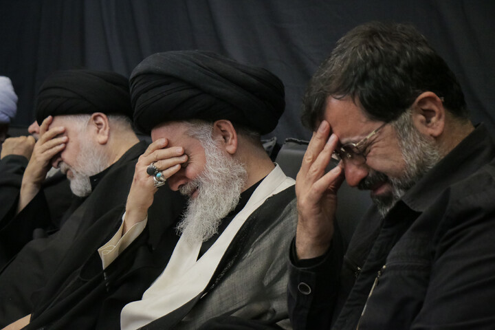 تصاویر/ برگزاری مراسم گرامیداشت و یادبود رهبر شهید حضرت آیت‌الله العظمی سید علی حسینی خامنه‌ای از سوی مرجع عالی‌قدر، حضرت آیت‌الله العظمی نوری همدانی «مدظله العالی»