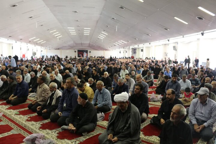 تصاویر / اقامه نماز جمعه نهاوند