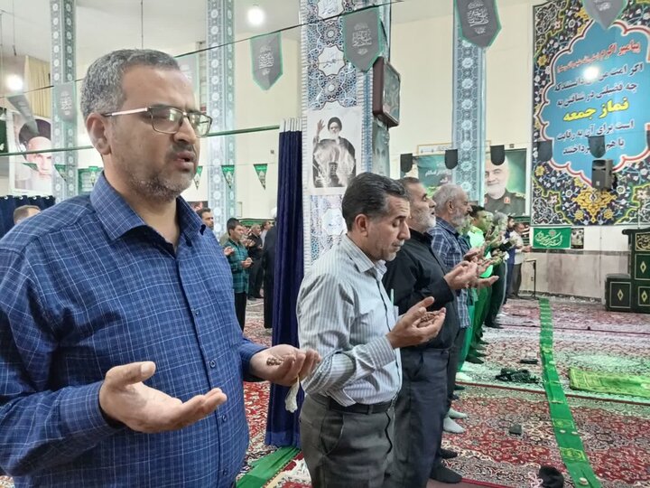 تصاویر/ اقامه نمازجمعه شهر چترود