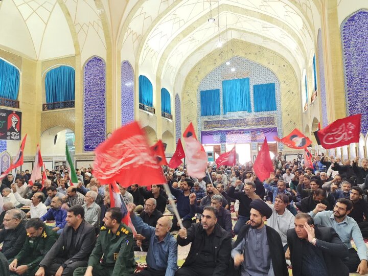 تصاویر/ اقامه نمازجمعه شهر بم