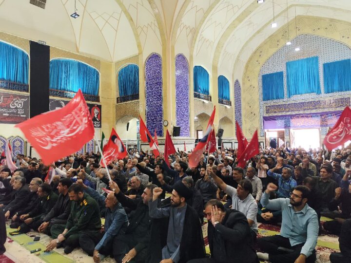 تصاویر/ اقامه نمازجمعه شهر بم