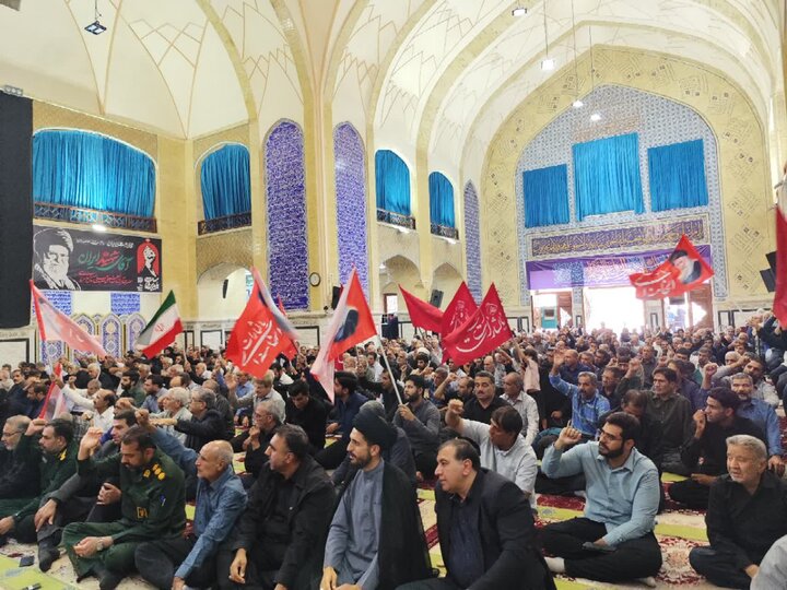 تصاویر/ اقامه نمازجمعه شهر بم