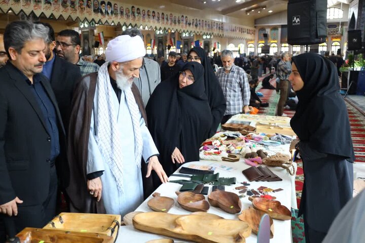 تصاویر/  بازدید نماینده ولی فقیه در مازندران از نمایشگاه اداره کل بهزیستی استان در مصلی ساری