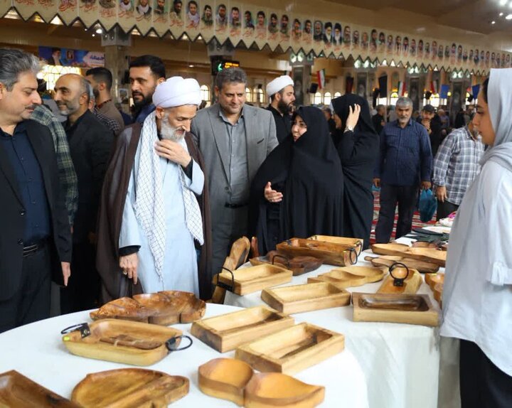 تصاویر/  بازدید نماینده ولی فقیه در مازندران از نمایشگاه اداره کل بهزیستی استان در مصلی ساری