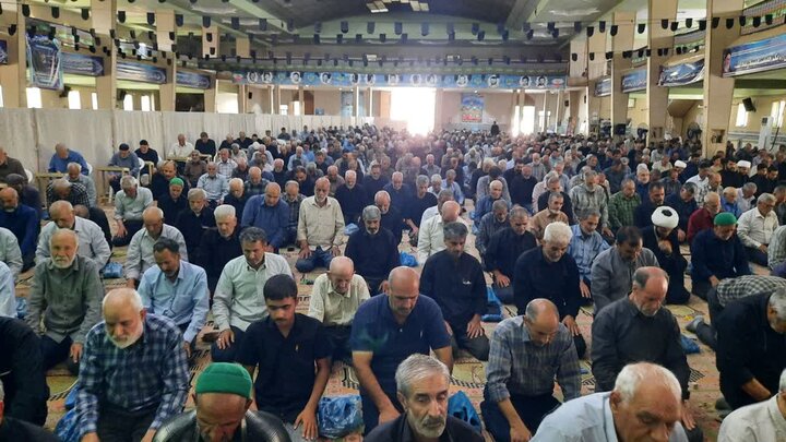 تصاویر/اقامه نماز عبادی سیاسی جمعه در خمین