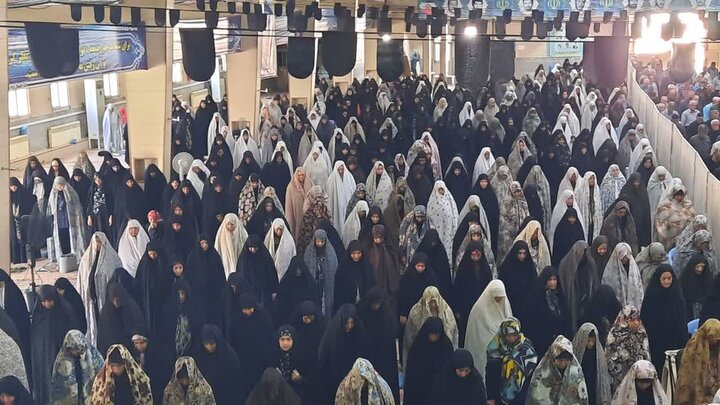 تصاویر/اقامه نماز عبادی سیاسی جمعه در خمین