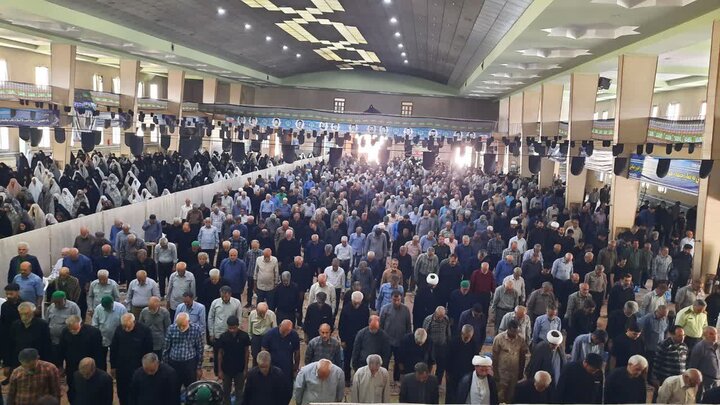 تصاویر/اقامه نماز عبادی سیاسی جمعه در خمین