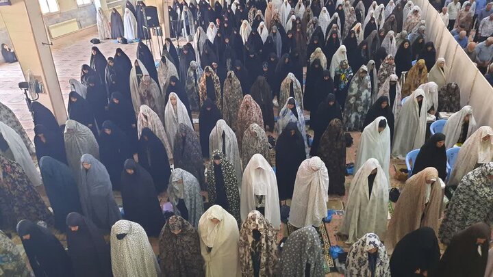 تصاویر/اقامه نماز عبادی سیاسی جمعه در خمین