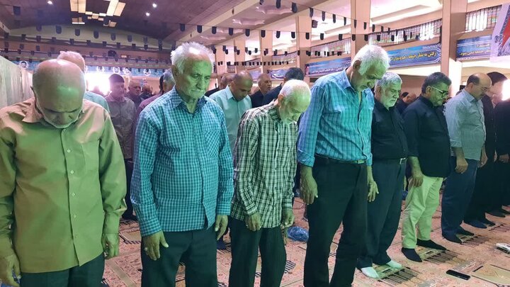 تصاویر/اقامه نماز عبادی سیاسی جمعه در خمین