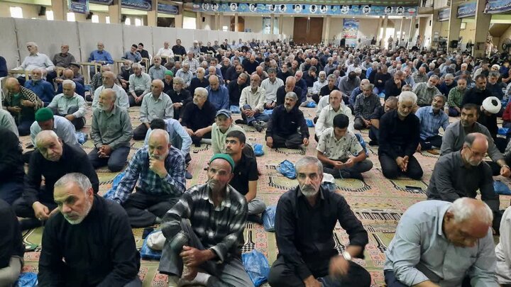 تصاویر/اقامه نماز عبادی سیاسی جمعه در خمین