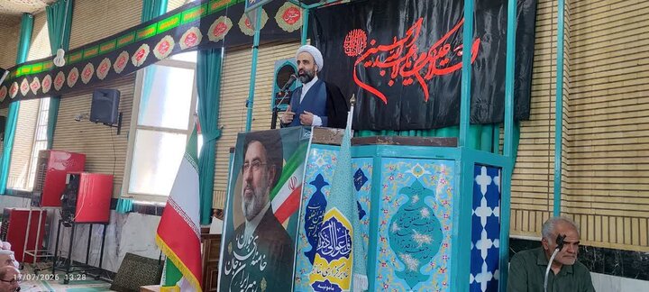 تصاویر/اقامه نماز عبادی سیاسی جمعه در زرندیه