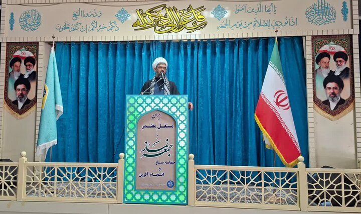تصاویر/ اقامه نمازجمعه شهر یزدان‌آباد