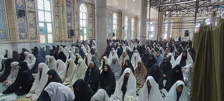 تصاویر/ اقامه نمازجمعه شهر بردسیر
