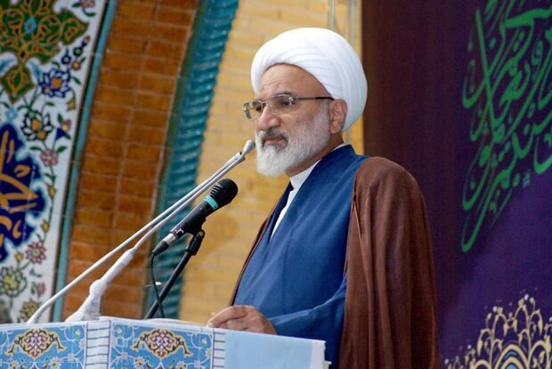 مقاومت تنها راه ملت ایران در برابر زیاده‌خواهی دشمنان است
