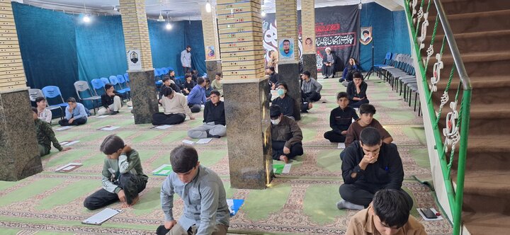 گزارش تصویری/ رقابت پرشور داوطلبان در آزمون ورودی حوزه‌ علمیه کهگیلویه و بویراحمد