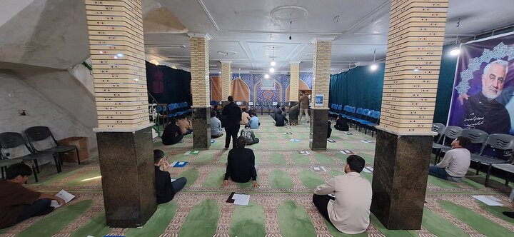 گزارش تصویری/ رقابت پرشور داوطلبان در آزمون ورودی حوزه‌ علمیه کهگیلویه و بویراحمد