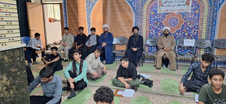 گزارش تصویری/ رقابت پرشور داوطلبان در آزمون ورودی حوزه‌ علمیه کهگیلویه و بویراحمد