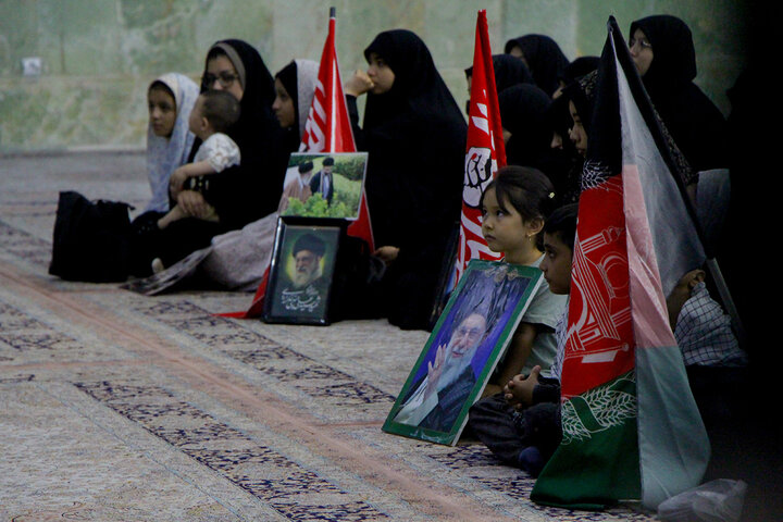 عزاداری بانوان افغانستانی برای قائد شهید امت در حرم بانوی کرامت