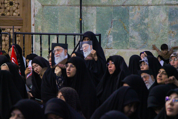 عزاداری بانوان افغانستانی برای قائد شهید امت در حرم بانوی کرامت