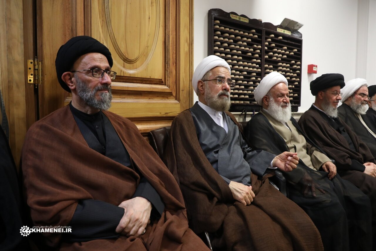 مراسم تأبين قائد الثورة الإسلامية الشهيد في مدينة قم المقدسة برعاية آية الله العظمى جوادي الآملي