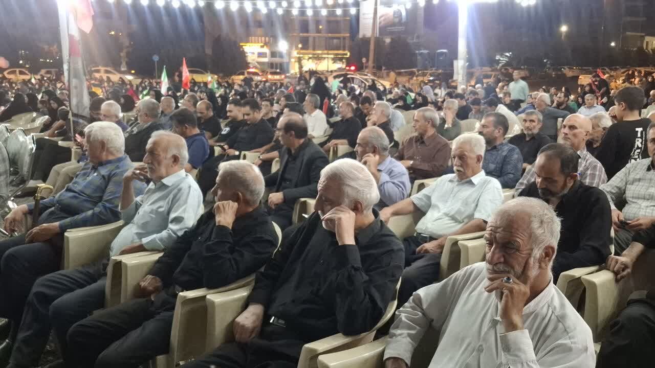 سومین آیین تجلیل از خادمان حسینی در میدان شهید اردهال کاشان برگزارشد