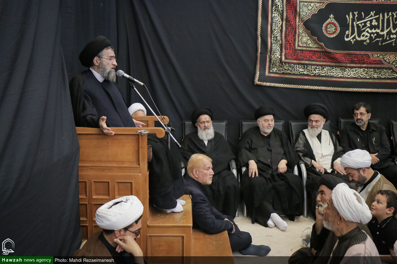 آیین بزرگداشت  قائد شهید از سوی آیت الله العظمی نوری همدانی در قم+ عکس