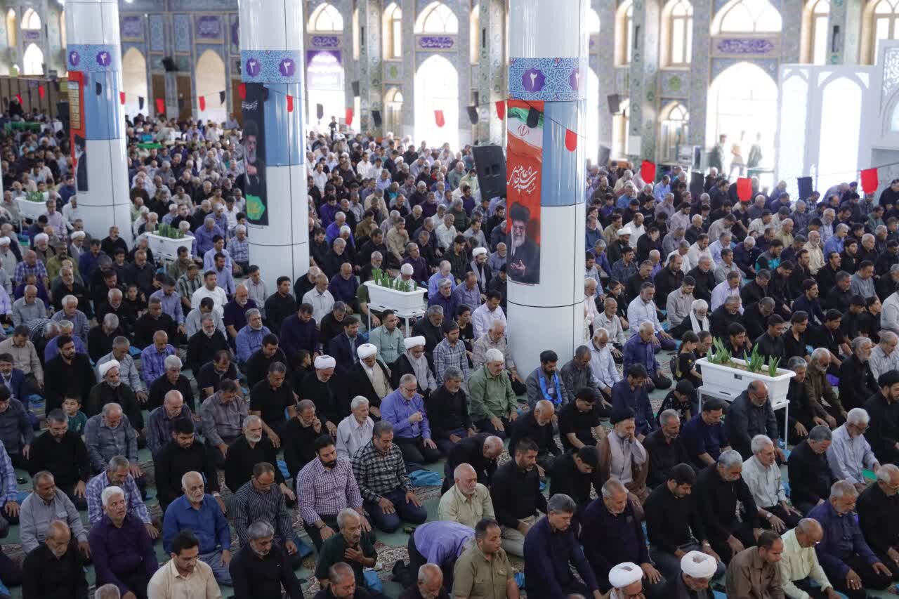تصاویر/ اقامه نمازجمعه شهر کرمان