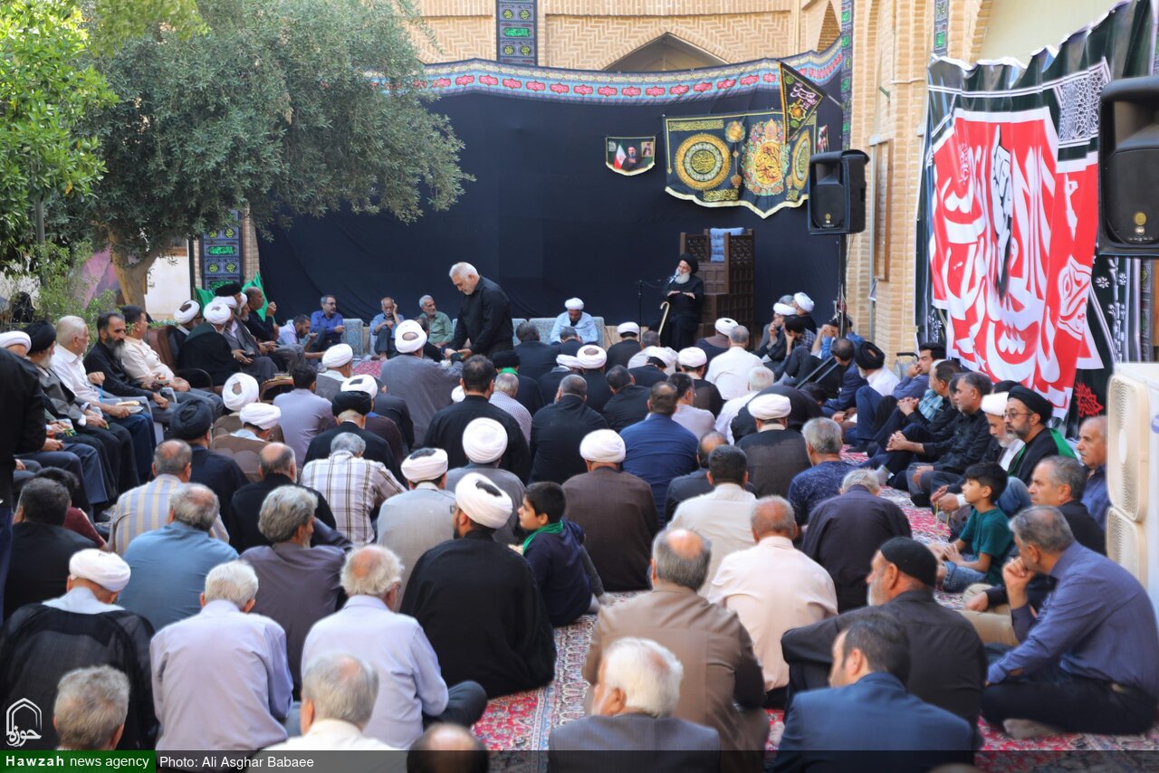 تصاویر/ سومین روز از مراسم هفتم رهبر شهید امت در حوزه علمیه یزد
