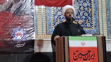 مسئولان نظام جان خود را برای اعتلای پرچم کشور، کف دست گرفته‌اند