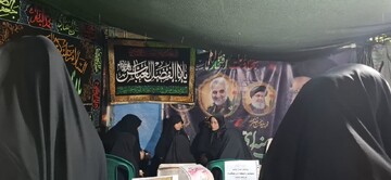 برگزاری نشست فرهنگی عفاف و حجاب در غرفه شهید پاکپور اراک