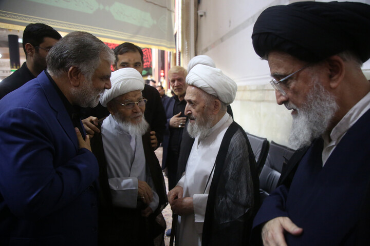 تصاویر/ مراسم گرامیداشت قائد شهید امت از سوی آیت الله العظمی سبحانی در حرم مطهر حضرت معصومه (س)