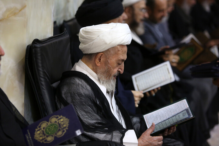 تصاویر/ مراسم گرامیداشت قائد شهید امت از سوی آیت الله العظمی سبحانی در حرم مطهر حضرت معصومه (س)