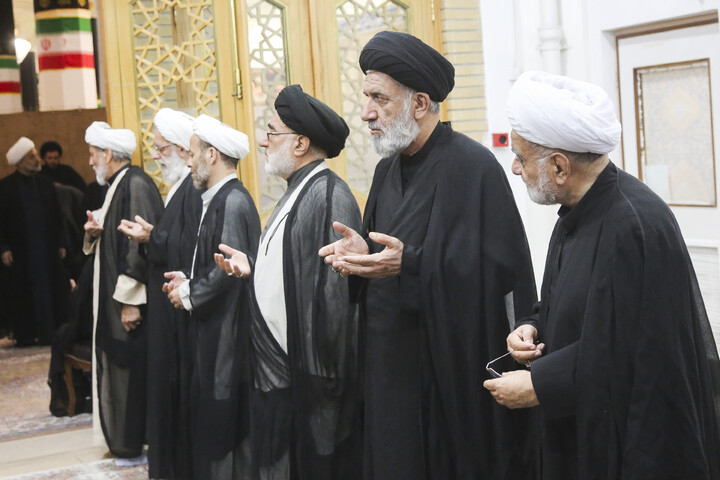 تصاویر/ مراسم گرامیداشت قائد شهید امت از سوی آیت الله العظمی سبحانی در حرم مطهر حضرت معصومه (س)