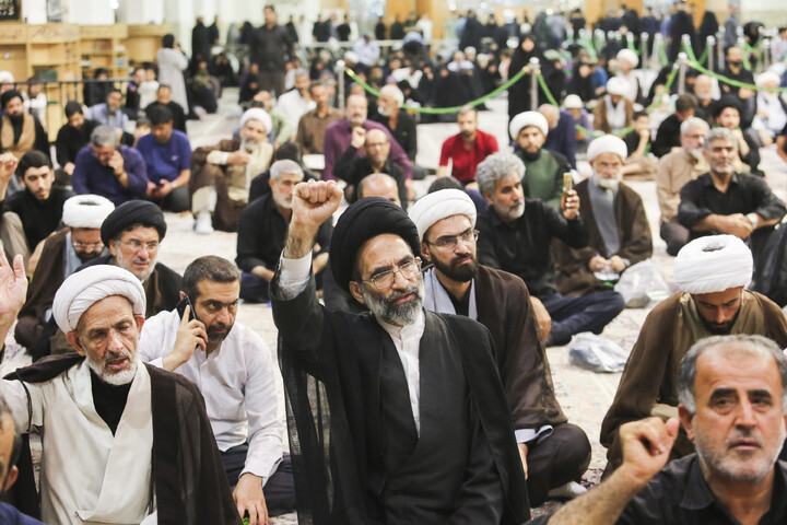 تصاویر/ مراسم گرامیداشت قائد شهید امت از سوی آیت الله العظمی سبحانی در حرم مطهر حضرت معصومه (س)