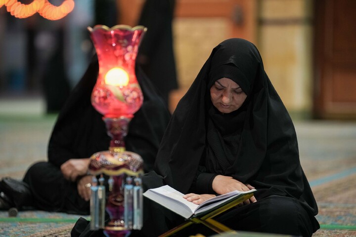 تصاویر/  محفل قرآنی یادبود آقای شهید ایران در مسجد مقدس جمکران