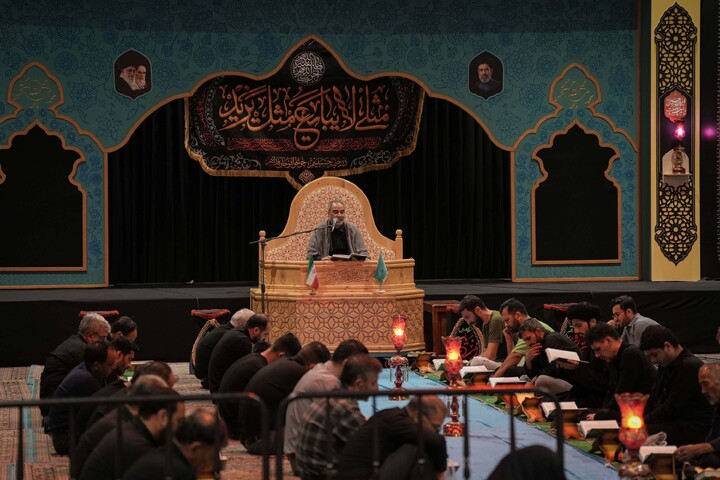 تصاویر/  محفل قرآنی یادبود آقای شهید ایران در مسجد مقدس جمکران