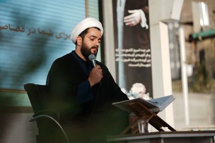تصاویر/ محفل انس با قرآن با حضور جامعه قرآنی در گلزار بین المللی شهدای کرمان