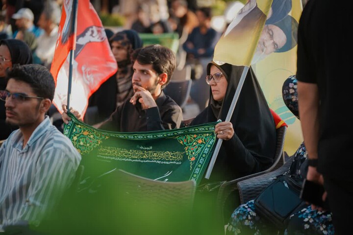 تصاویر/ محفل انس با قرآن با حضور جامعه قرآنی در گلزار بین المللی شهدای کرمان