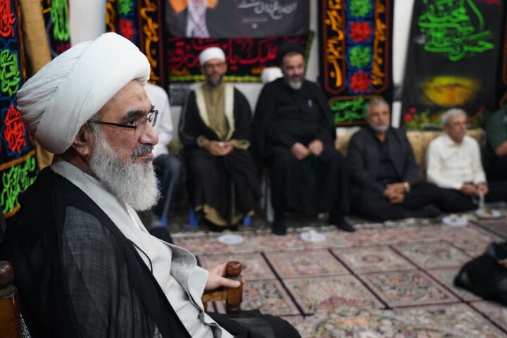 تصاوبر/ مراسم یادبود امام شهید در مسجد شیخ سعدون بوشهر