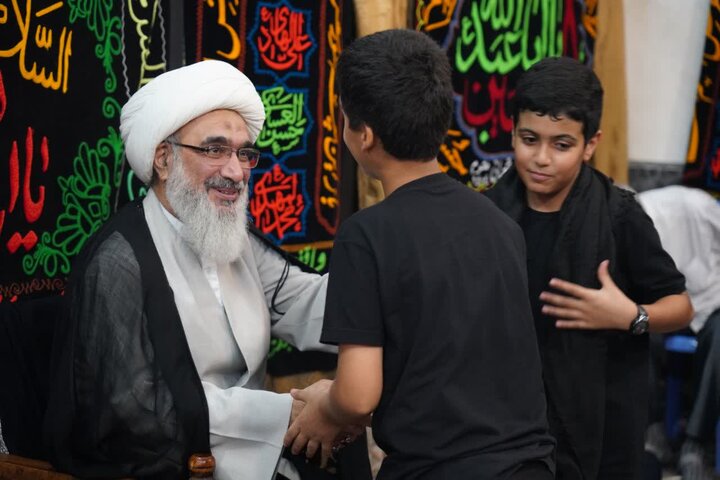 تصاوبر/ مراسم یادبود امام شهید در مسجد شیخ سعدون بوشهر