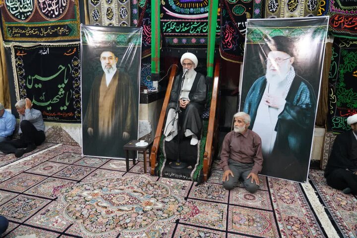 تصاوبر/ مراسم یادبود امام شهید در مسجد شیخ سعدون بوشهر