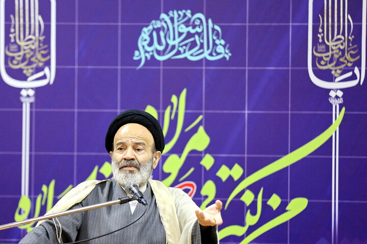 تصاویر/ مراسم یادبود مرحوم حجت‌الاسلام دکتر فارمی عبدالحکیم دبیر بخش فیلیپینی خبرگزاری ابنا