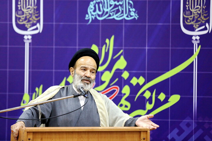 تصاویر/ مراسم یادبود مرحوم حجت‌الاسلام دکتر فارمی عبدالحکیم دبیر بخش فیلیپینی خبرگزاری ابنا