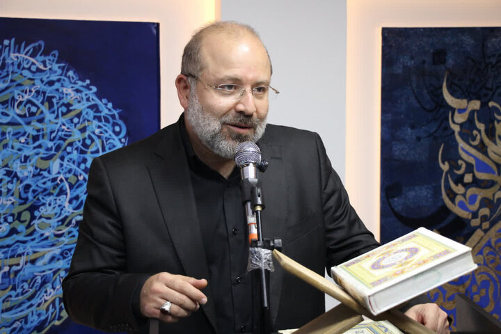 تصاویر/آیین رونمایی از کتاب «سقوط» در شهر اراک